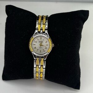 Dainty Geneva Quartz Japan Movt St Steel Ladies Watch Two Tone Runs